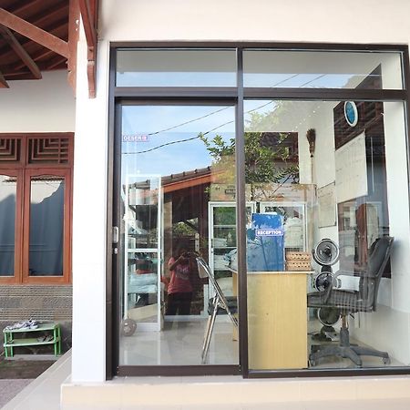 Malino Homestay กีลีตราวางัน ภายนอก รูปภาพ
